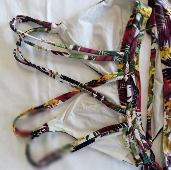 Swim wear - Picture 2 of 9